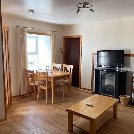2 Bedroom House Overlooking Pierowall Bay, Westray Exterior foto